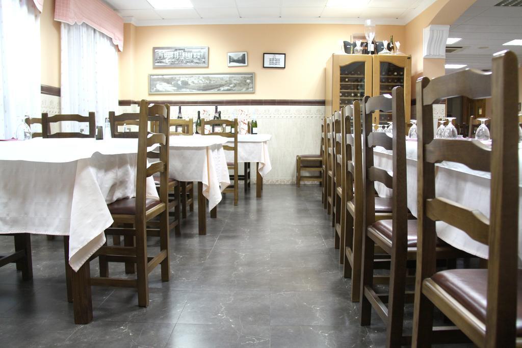 Hostal Restaurante La Masia Vila-real Dış mekan fotoğraf