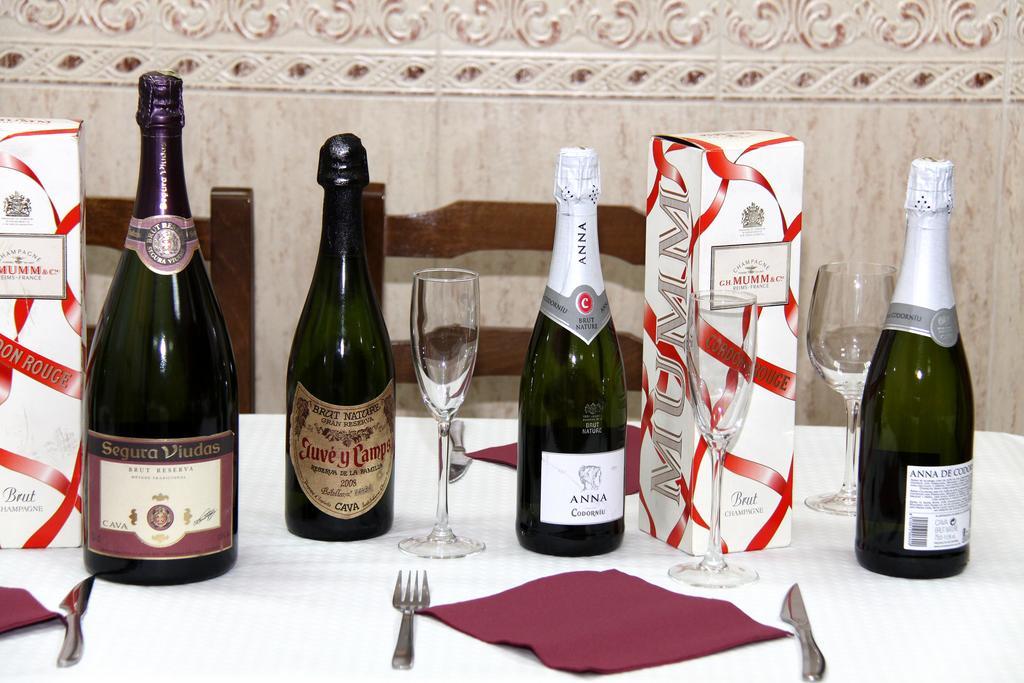 Hostal Restaurante La Masia Vila-real Dış mekan fotoğraf