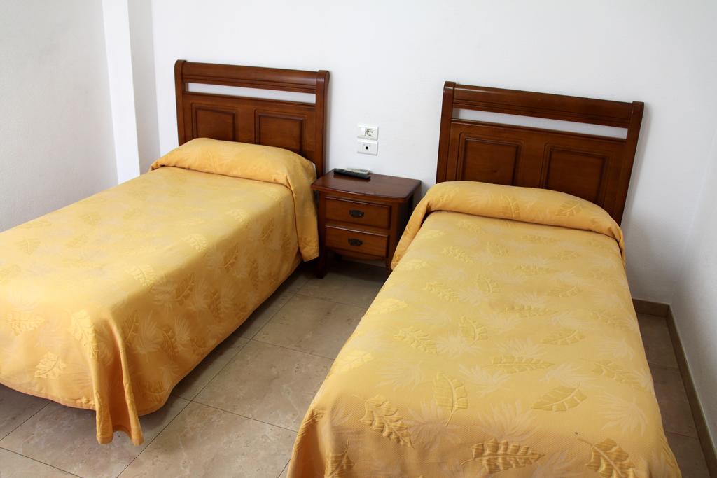 Hostal Restaurante La Masia Vila-real Dış mekan fotoğraf