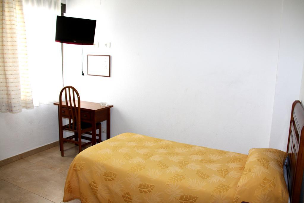 Hostal Restaurante La Masia Vila-real Oda fotoğraf