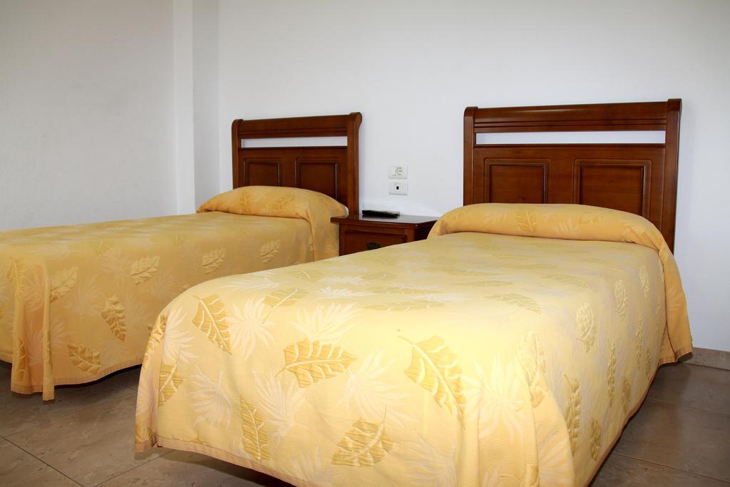 Hostal Restaurante La Masia Vila-real Dış mekan fotoğraf