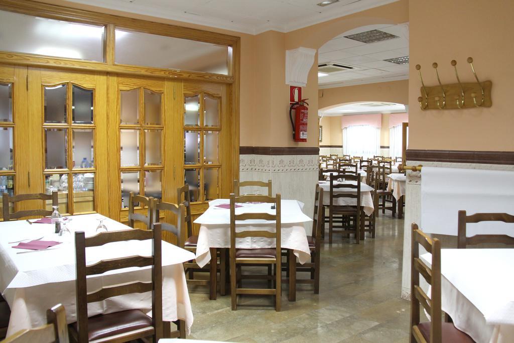 Hostal Restaurante La Masia Vila-real Dış mekan fotoğraf
