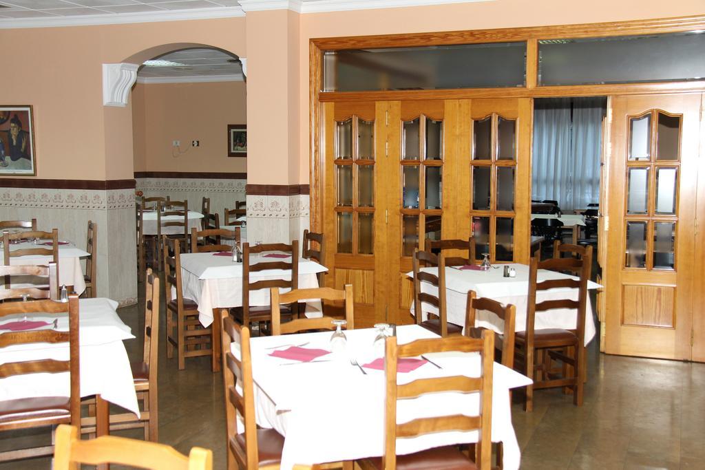 Hostal Restaurante La Masia Vila-real Dış mekan fotoğraf