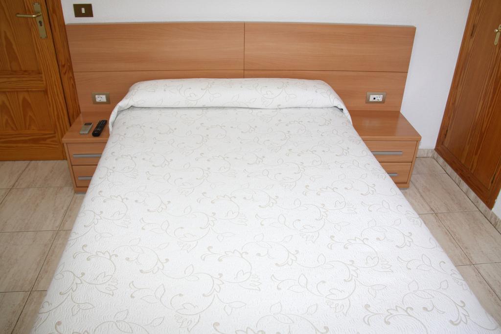 Hostal Restaurante La Masia Vila-real Oda fotoğraf
