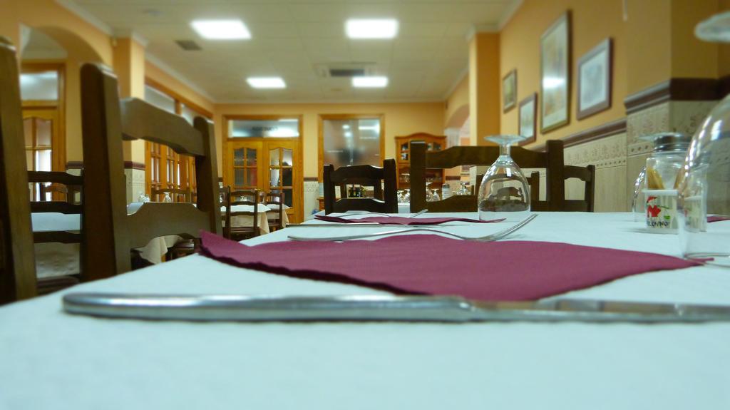 Hostal Restaurante La Masia Vila-real Dış mekan fotoğraf