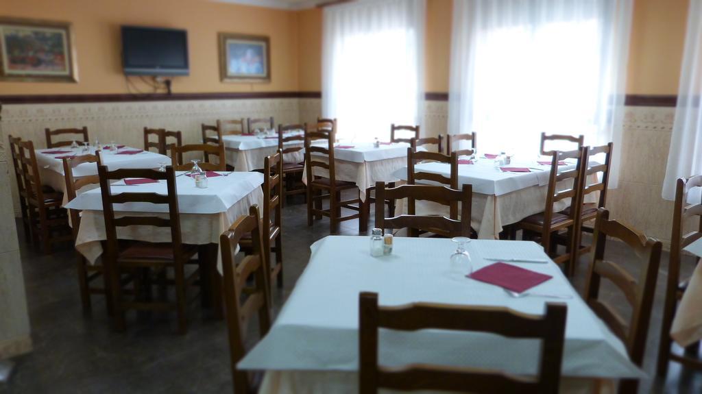 Hostal Restaurante La Masia Vila-real Dış mekan fotoğraf