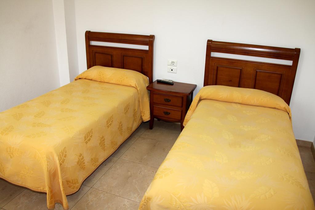 Hostal Restaurante La Masia Vila-real Dış mekan fotoğraf